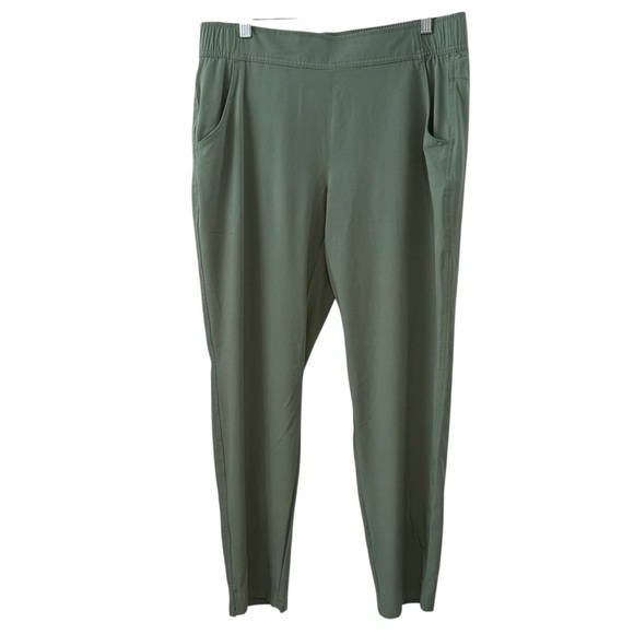 Eddie Bauer Medium Sage Green Traveler Ankle Pants Stretch Lightweight Active - Picture 1 of 7